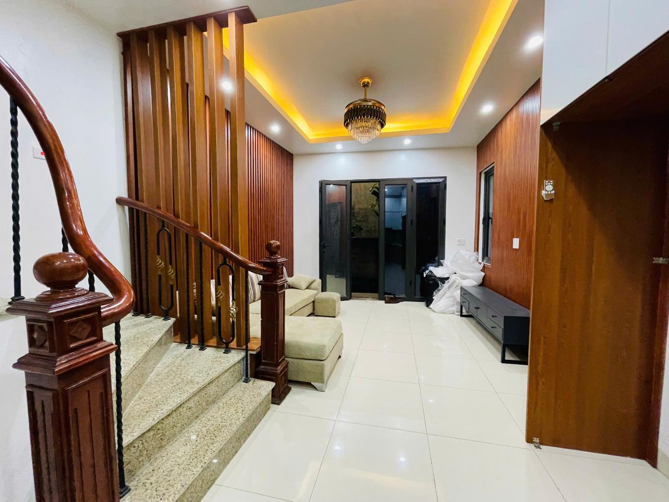 ĐÔNG NGẠC – BẮC TỪ LIÊM- LÔ GÓC – MẶT NGÕ- HÀNG XÓM CIPUTRA.